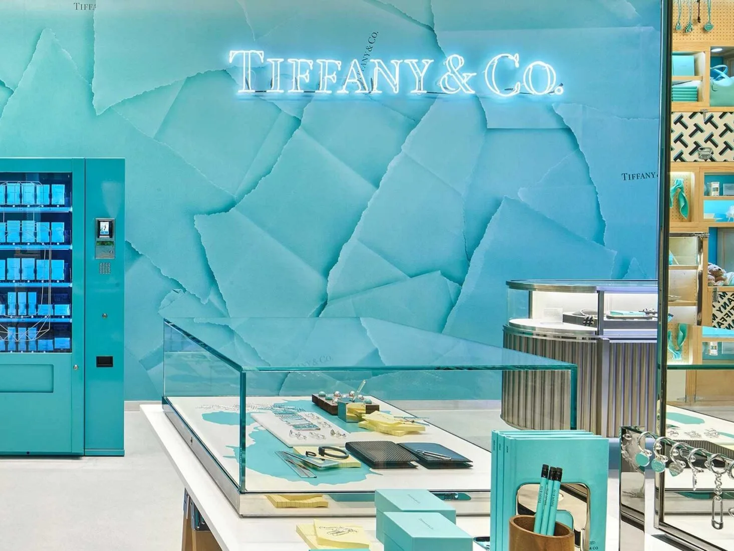 The World of Luxury Jewellery
